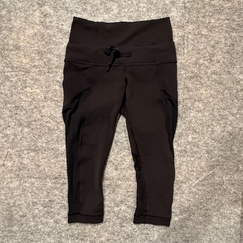 Lululemon Black Roll Down Waist Crop Running Yoga Leggings Mesh Pockets Size 4 S